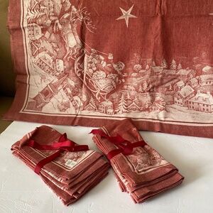 Williams Sonoma Holiday Tablecloth & Napkins NWT